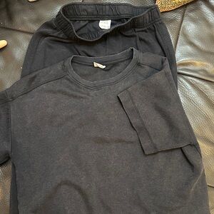 Zara Black T-Shirt and Sweatpants Set - size 11-12